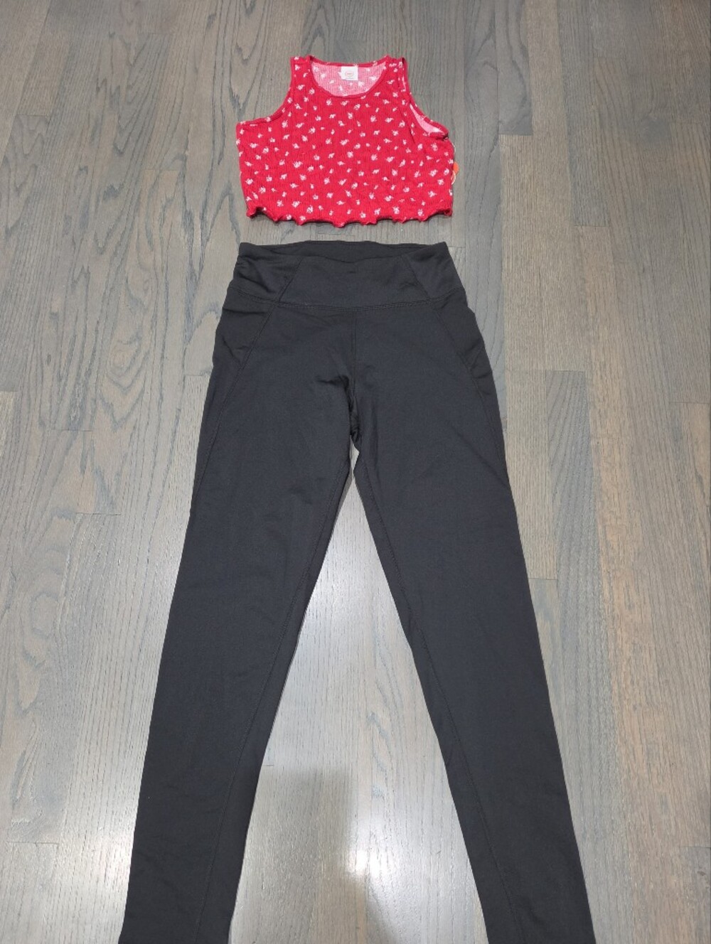 Women's Red Floral Crop Tank Top - Unbranded